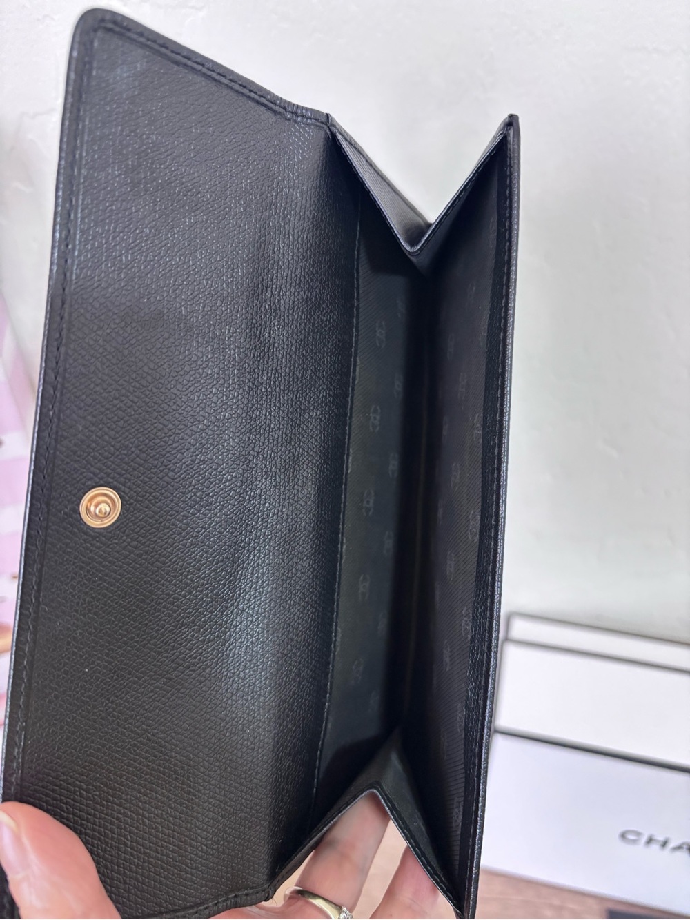 CHANEL Black Continental Wallet with Gold CC Snap - Picture 10 of 15